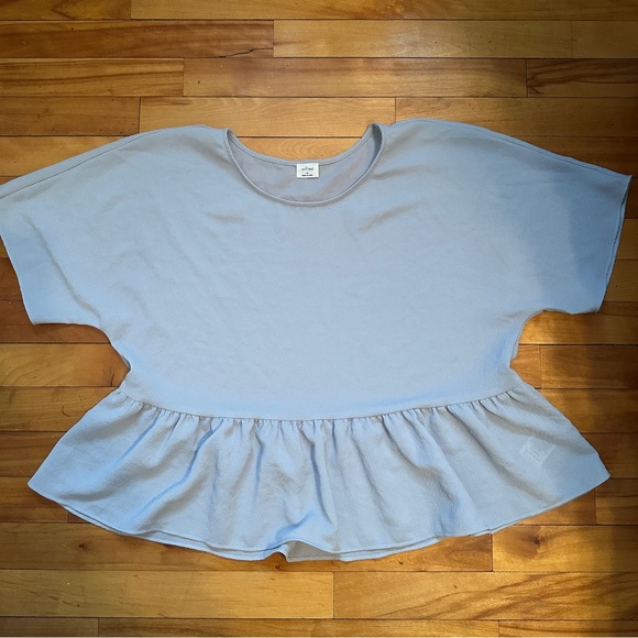 Wilfred Top - Picture 1 of 1